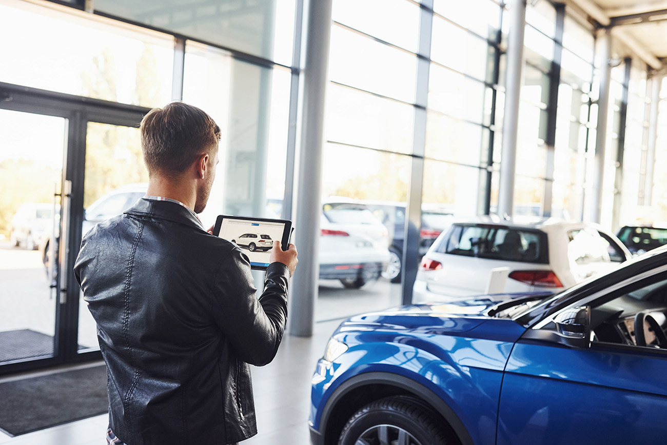wsparcie digital signage w auto salonach